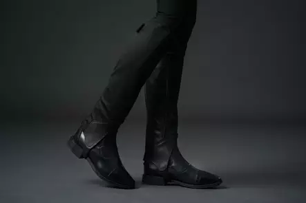 Chapsit Milla Standard High musta Equipage - Saappaanvarret ja chapsit - 054420 - 2