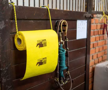 Puhdistusliinarulla Cleaning Cloth 25kpl keltainen Horsewipe - Hevosen varusteiden kuljetus ja säilytys - 060250 - 1
