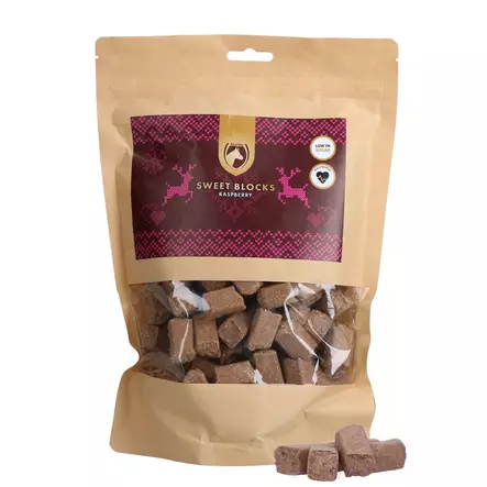 Vadelmaherkku Christmas Sweet Block 1kg Excellent Horse - Hevosen herkut - 054410 - 1