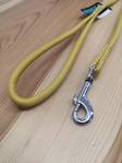 Nahkatalutin pyöreä 4mm/180cm pistoolilukolla keltainen Onega - Koiran nahkataluttimet - 033790 - 2