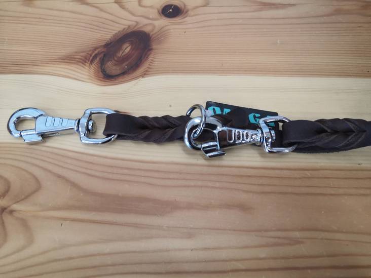 Monitoimitalutin rasvanahkaa pistoolilukolla 22mm/270cm ruskea Onega - Koiran nahkataluttimet - 033270 - 1