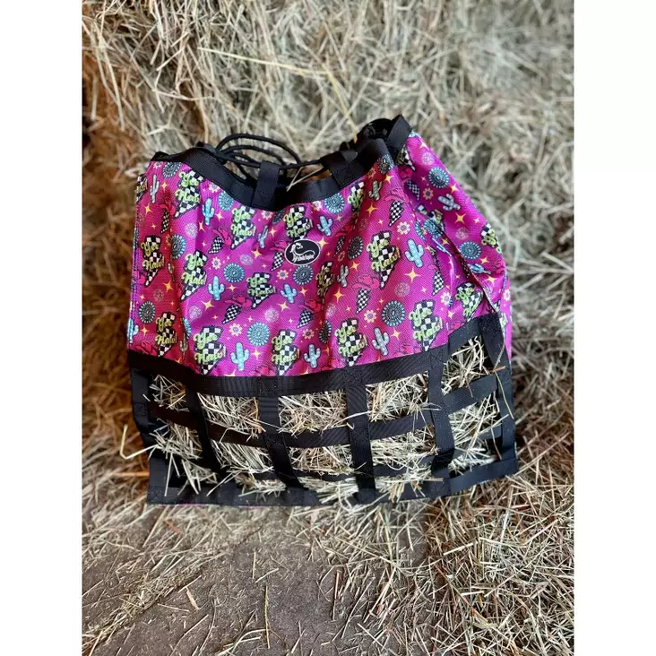 Heinäkassi Happy Trailer Neon Yeehaw! lila 57x55x22cm 8,5x5,5cm silmäkkeillä Schulz Equine - Hevosen ruokinta-astiat ja ämpärit - 056650 - 1