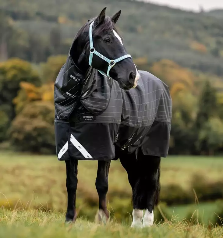 Ulkoloimi Amigo irrotettavalla kaulakappaleella 1200D FieldSafe Reflectech Plus 100g musta Horseware - Hevosen kevyttoppaloimet ulkoiluun - 055390 - 1