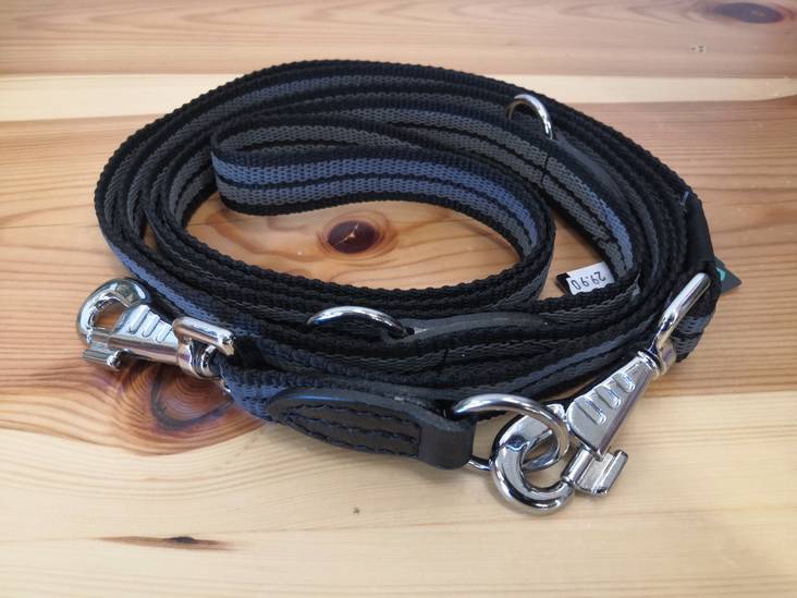 Monitoimitalutin grip pistoolilukolla 25mm/2,5m musta Onega - Koiran Grip -taluttimet - 030371 - 1