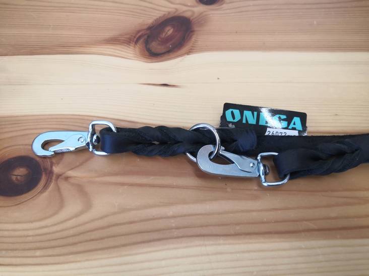 Monitoimitalutin rasvanahkaa BGB-lukolla 18mm/270cm musta Onega - Koiran nahkataluttimet - 033781 - 1