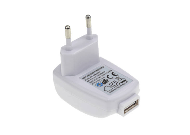 USB adapteri kynsitrimmeriin ShowTech - Koiran kynsisakset ja kynsienhoito - 023081 - 1