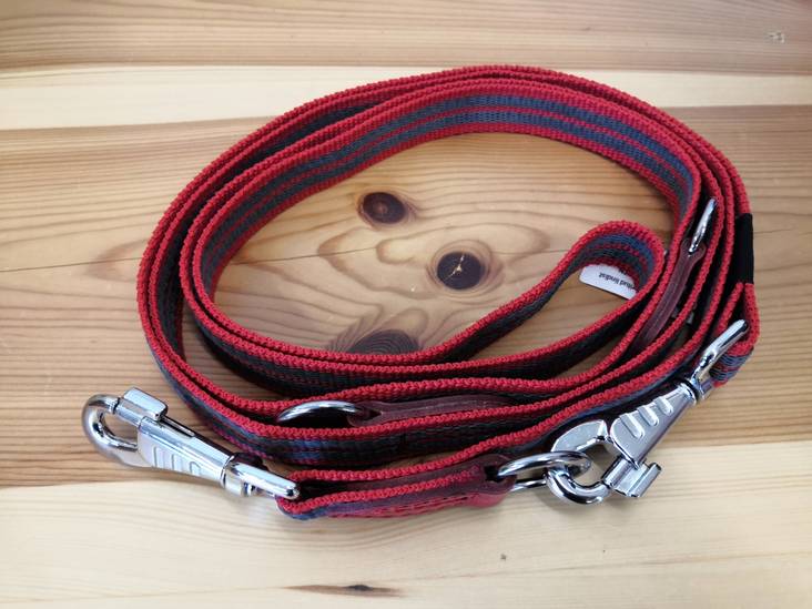 Monitoimitalutin grip pistoolilukolla 25mm/2,5m punainen Onega - Koiran Grip -taluttimet - 030372 - 1