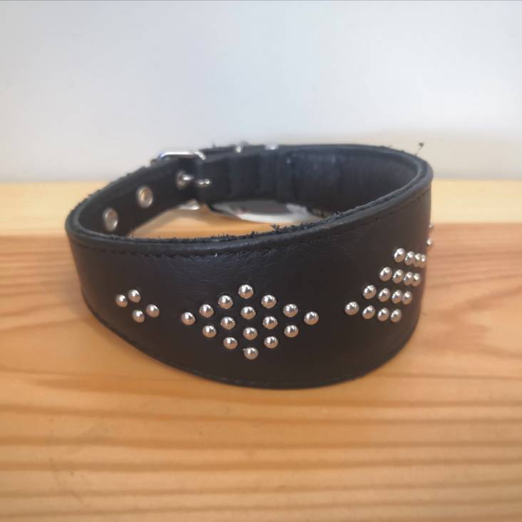 Vinttikoirapanta nahkaa 30cm musta niiteillä Onega - Koiran solkipannat - 027732 - 1