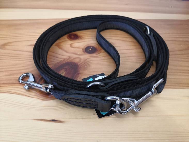 Monitoimitalutin grip pistoolilukolla 20mm/2,5m musta Onega - Koiran Grip -taluttimet - 030373 - 1