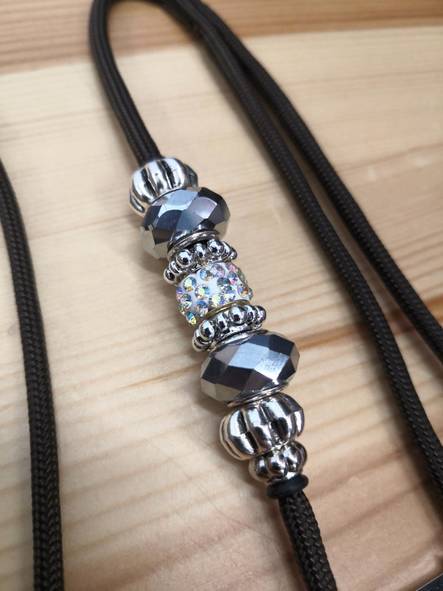 Näyttelyhihna ketjulle 3mm/80cm ruskea hihna hopeisin koristekivin Onega - Koiran näyttelytaluttimet - 030384 - 2