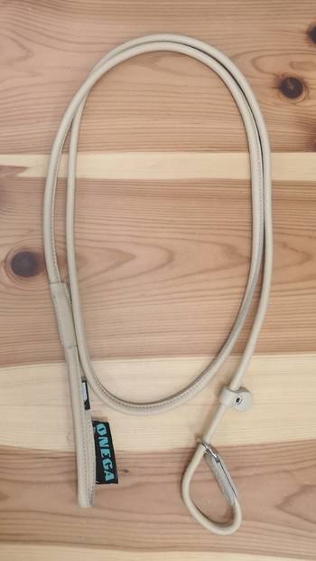 Näyttelytalutin pyöreää nahkaa 6mm/180cm Onega - Koiran näyttelytaluttimet - 033834 - 2