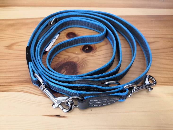 Monitoimitalutin grip pistoolilukolla 20mm/2,5m vaaleansininen Onega - Koiran Grip -taluttimet - 030375 - 1