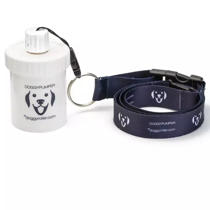 Palkka-annostelija Doggypumper kaulanauhalla 5,6x8,8cm Doggyroller - Namitaskut ja koulutusliivit - 057155 - 1