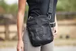 Crossbody laukku 20x24cm musta Catago - Ratsastajan asusteet - 057266 - 2