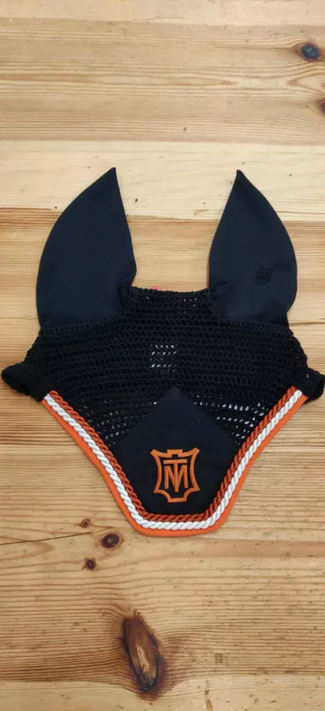 Korvahuppu M musta/oranssi Mattes - Ratsuhevosen huput ja korvapallot - 053596 - 1