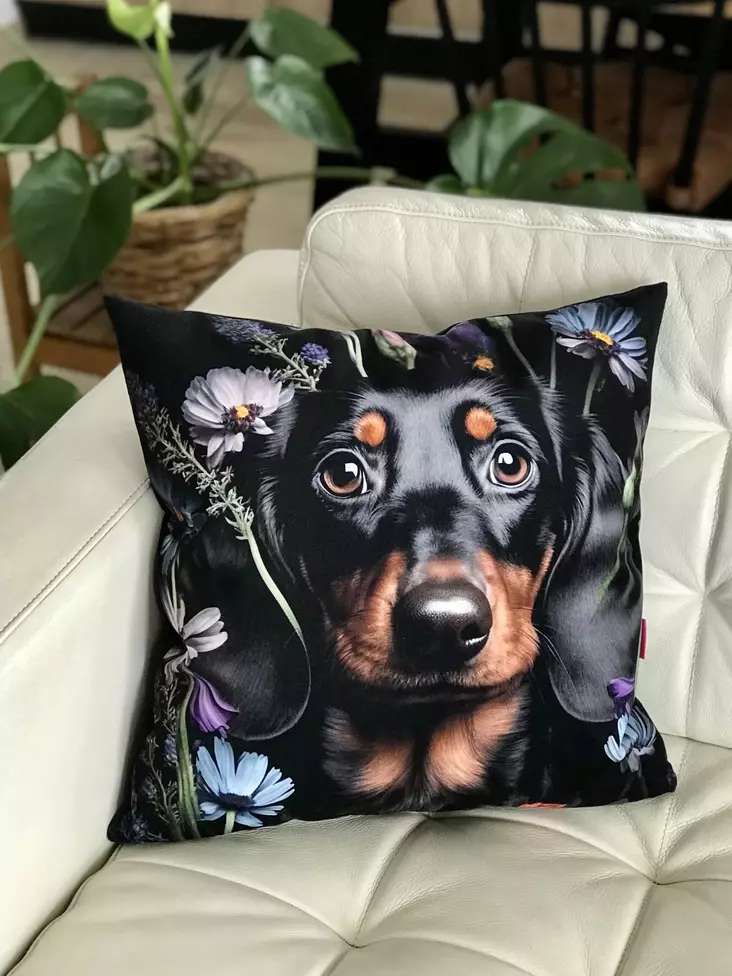 Tyyny mäyräkoira 45x45cm KABOO - Koti ja sisustus - 037996 - 1