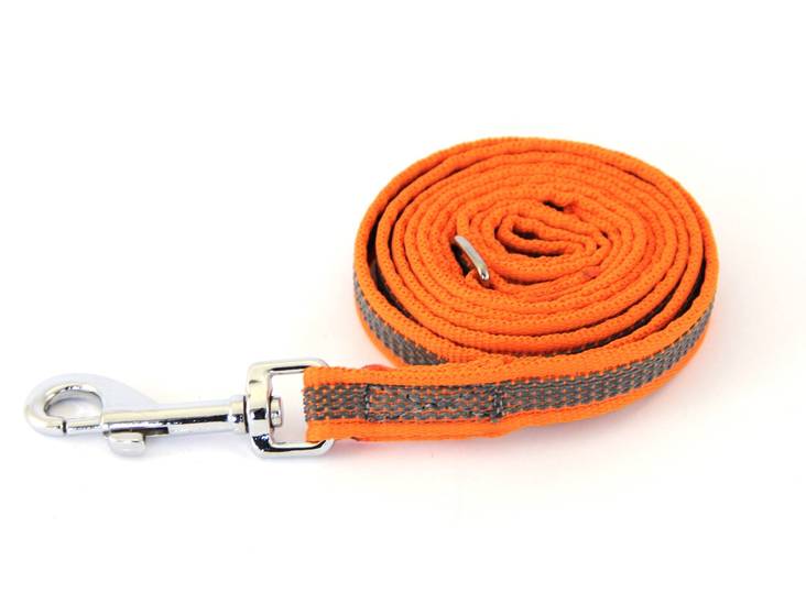 Grip-talutushihna käsilenkillä pistoolilukko eri värejä 15mm/2m Onega - Koiran Grip -taluttimet - 030367 - 1