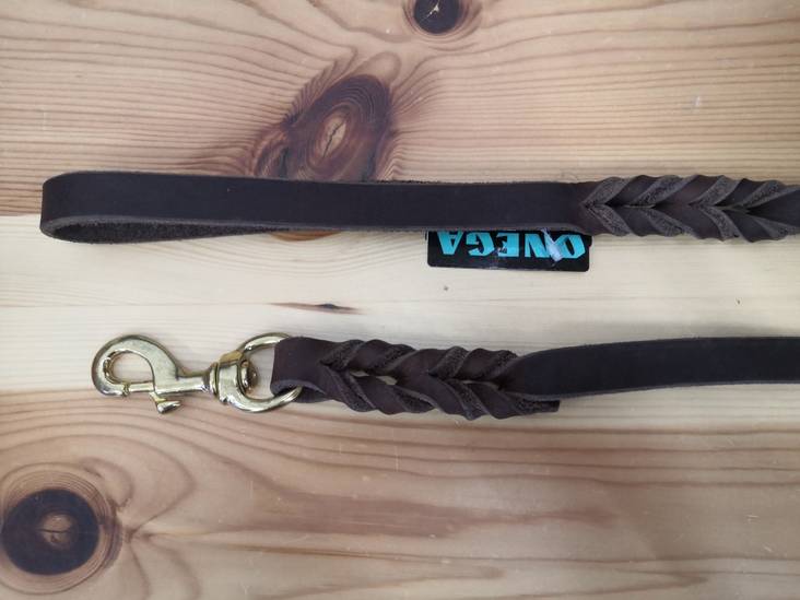 Rasvanahkatalutin messinkisellä pistoolilukolla ruskea 16mm/180cm Onega - Koiran nahkataluttimet - 027658 - 1